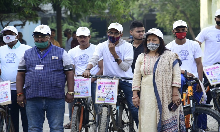 Bihar Assembly Election 2020: मतदाता जागरूकता के लिए निकाली गई साईकिल रैली